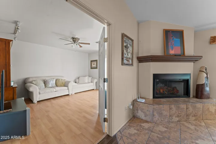 Den/Office/Guest Bedroom