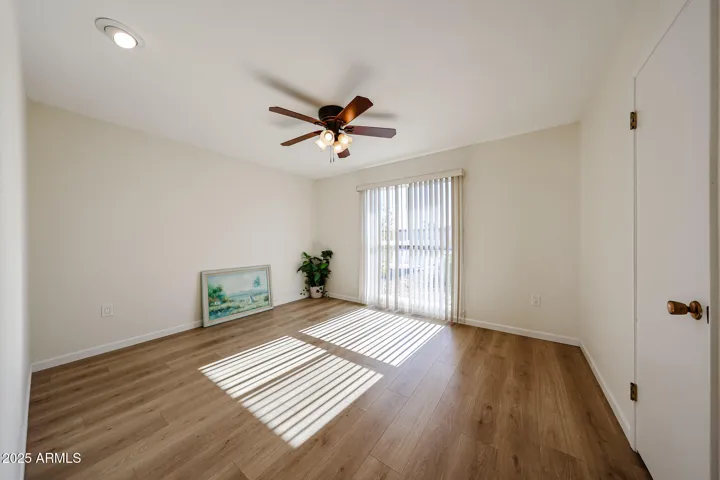very nice guest bedroom