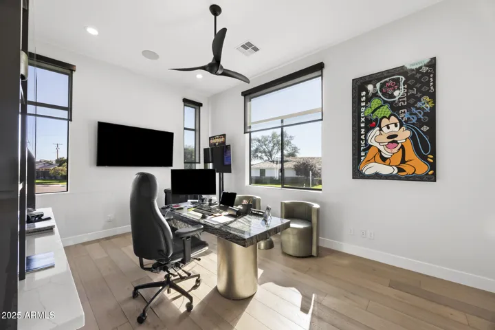 Guest Room 3/Office