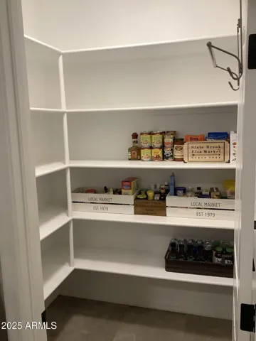 Walk in pantry