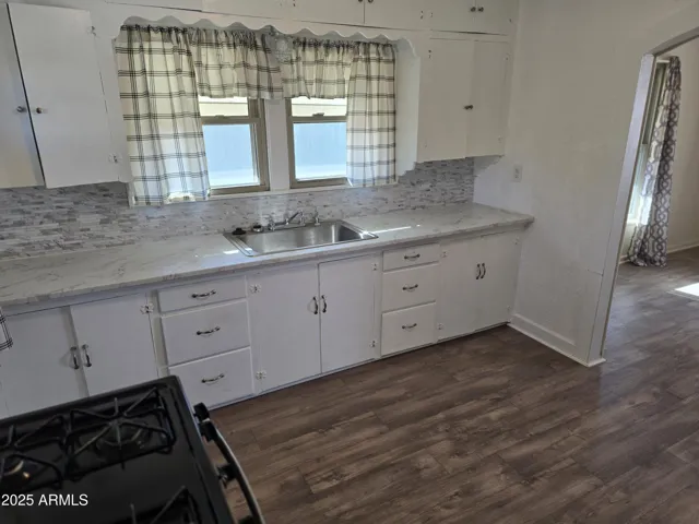 Guest house kitchen
