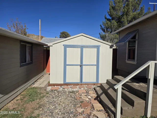Shed
