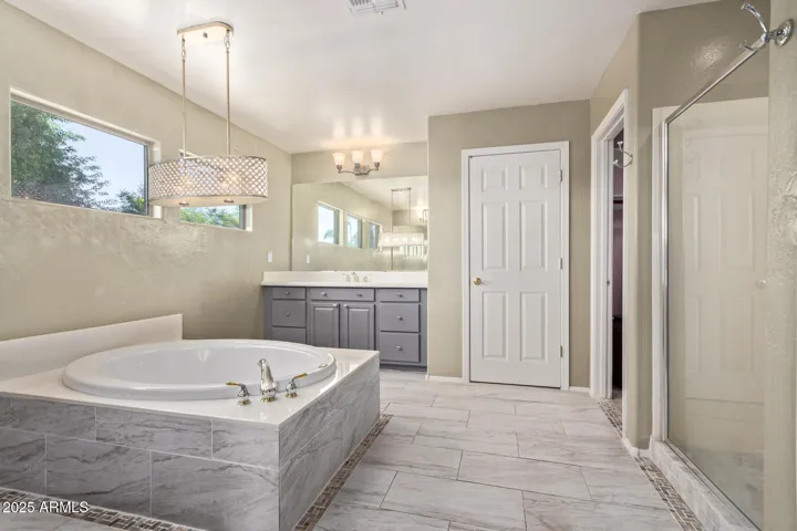 Primary en suite