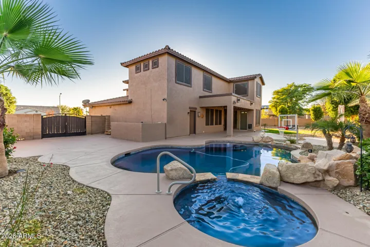 Pool/Hot Tub Daylight