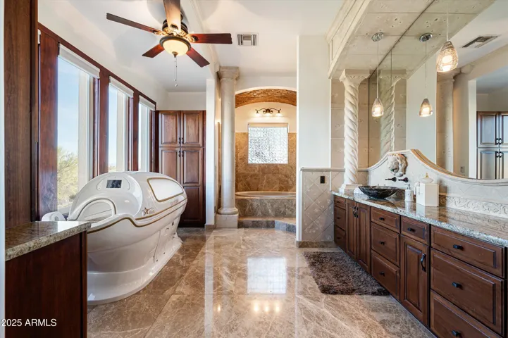 Primary bath
