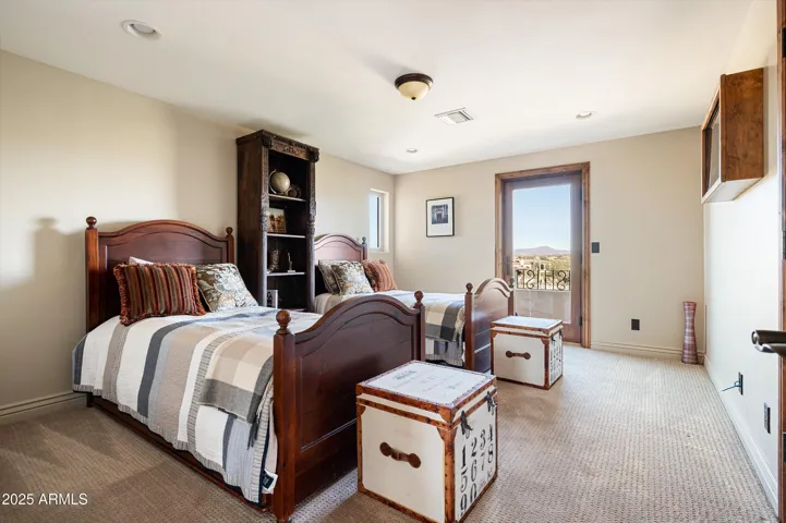 Upstairs guest suite bedroom