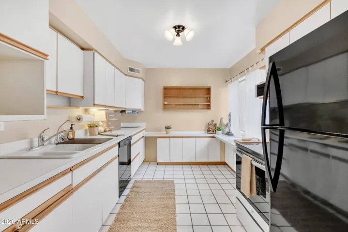 Large kitchen with tons of storage