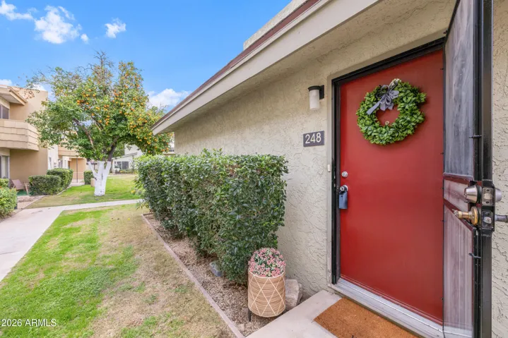Large front area outside of the home (only your entrance...no neighbors on either side)