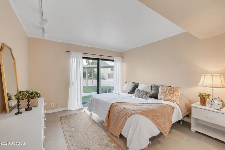 Primary bedroom (downstairs)