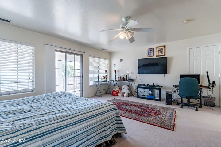 This room is huge and has a fantastic wrap around balcony that is large enough for a table and seating to take in the beautiful lake and mountain views.