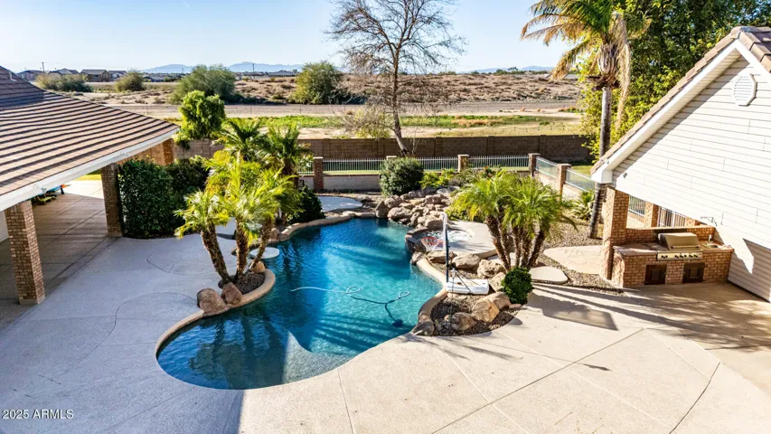 Custom removable pool fence