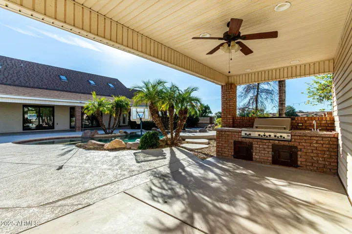 Outdoor cooking option w/shade