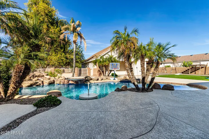 Backyard oasis for the best summers