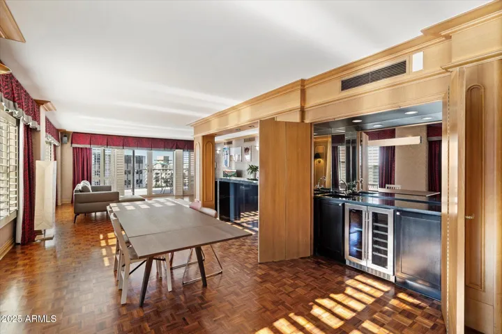 Built in Bar