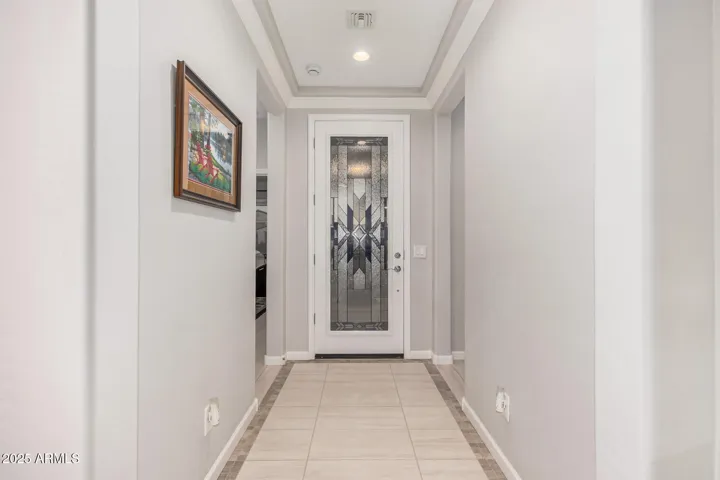 Custom Glass Front Door Interior says 'thanks for coming'