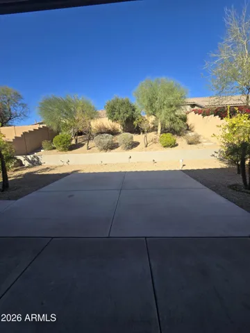 Bi level back yard