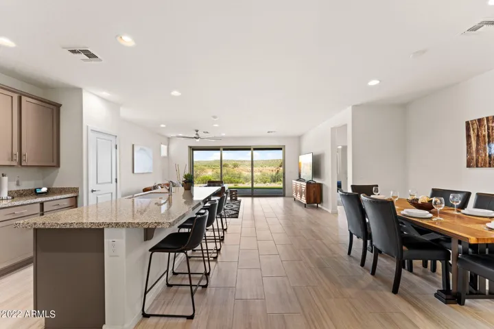 Kitchen & Dining Room