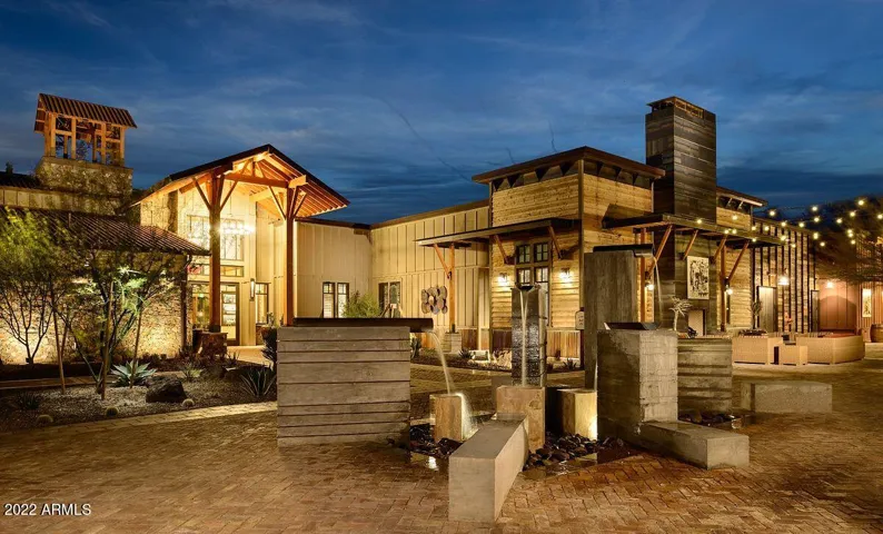 Community Center with indoor and outdoor dining