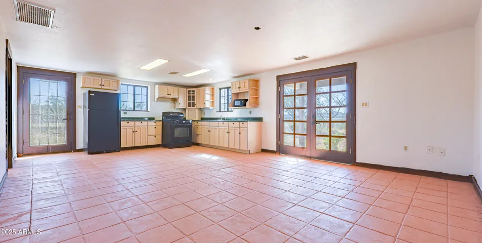Guest Suite Kitchen -Private Entry