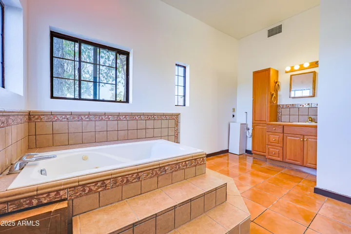 Owner's Suite Bathroom #2