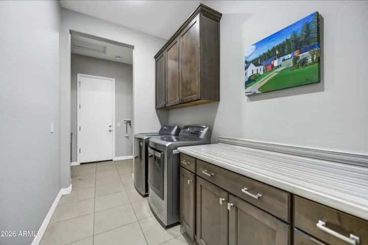 PHOTOS ARE FROM PREVIOUS LISTING. PROPERTY IS NOW VACANT.