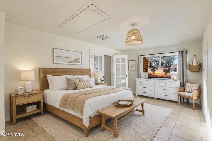 5th Bedroom with walk in closet separate entrance
