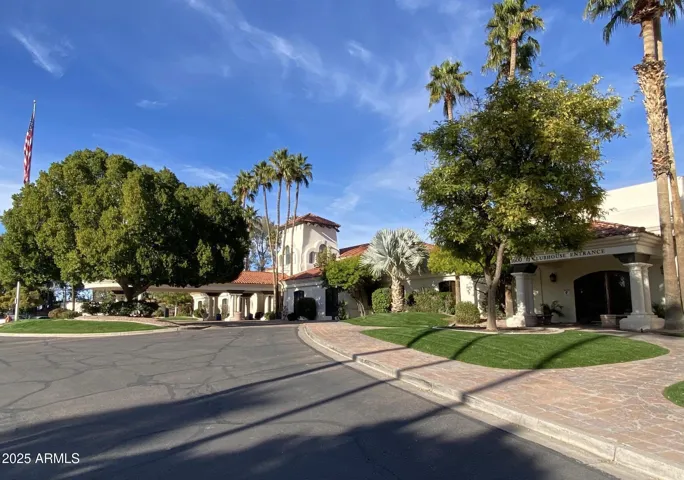 One of the best clubhouses in the valley! Create memories and enjoy time with family/friends swimming, playing, and relaxing at one of the Crown Jewels in Gilbert!