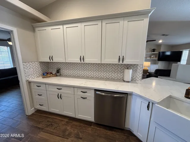 Gorgeous Quartz countertops