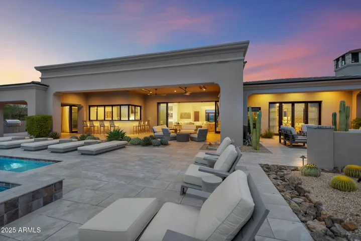 Gorgeous desert landscaping.