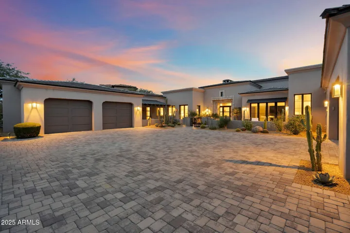 10281 E Aniko Dr Scottsdale, AZ 85262