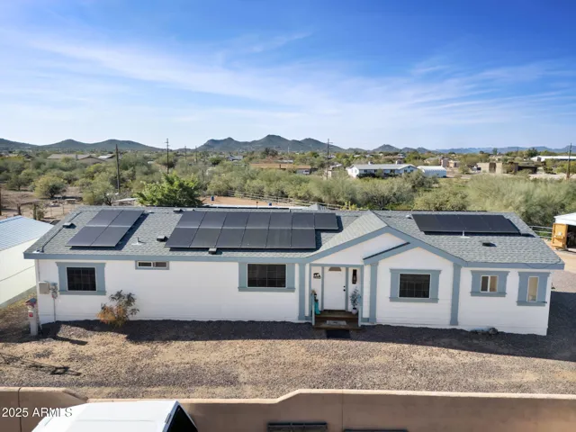 Solar that runs the whole property