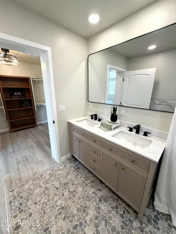 Primary, double sinks