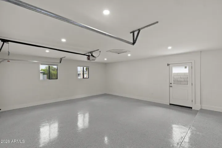New epoxy floor in garage