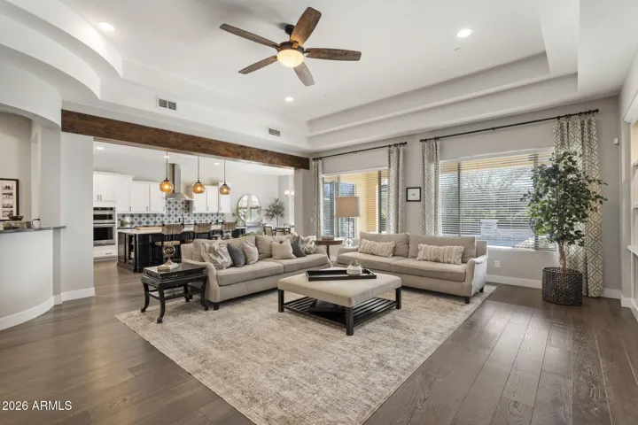 Tons of natural light.