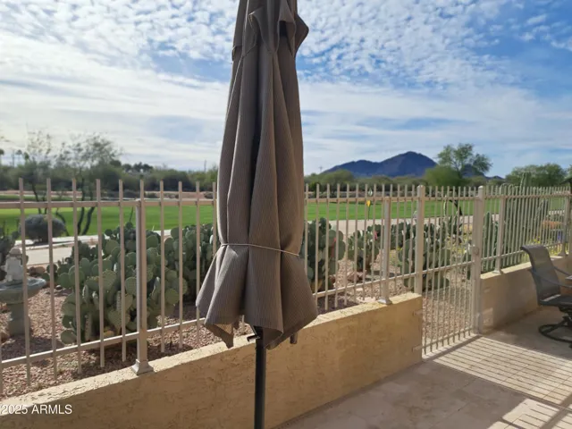 Open fencing view to cactus garden, golf course, and Camelback Mountain!