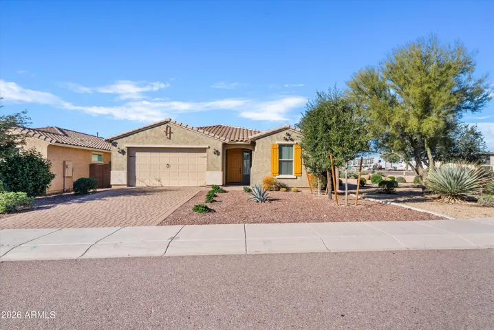 Awesome North Phoenix location. Close to I-17 and North Valley Parkway