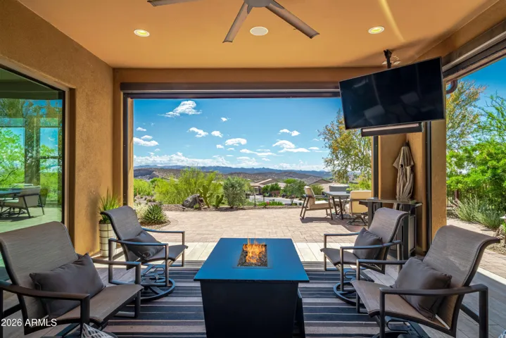 Patio w/ Mountain View