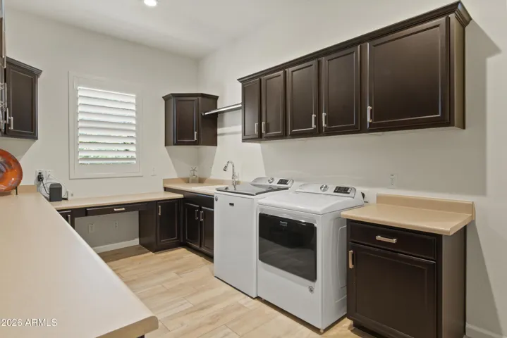 Smart Space - Laundry/Office