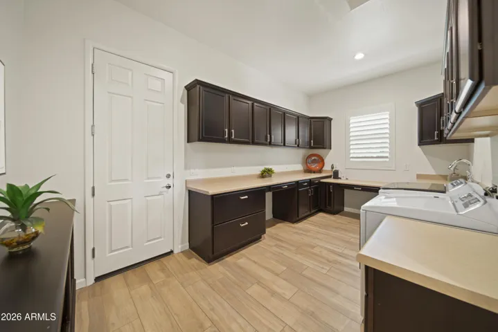 Smart Space - Laundry/Office