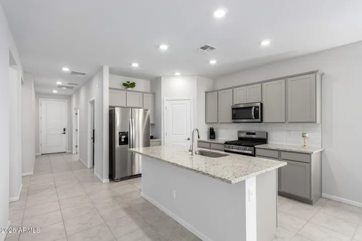 Kitchen/Breakfast Bar