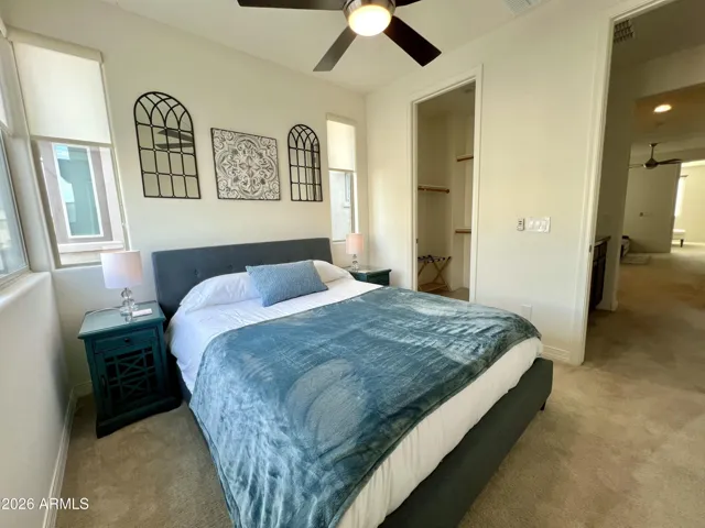 2nd level, queen size bed with a walk-in closet.