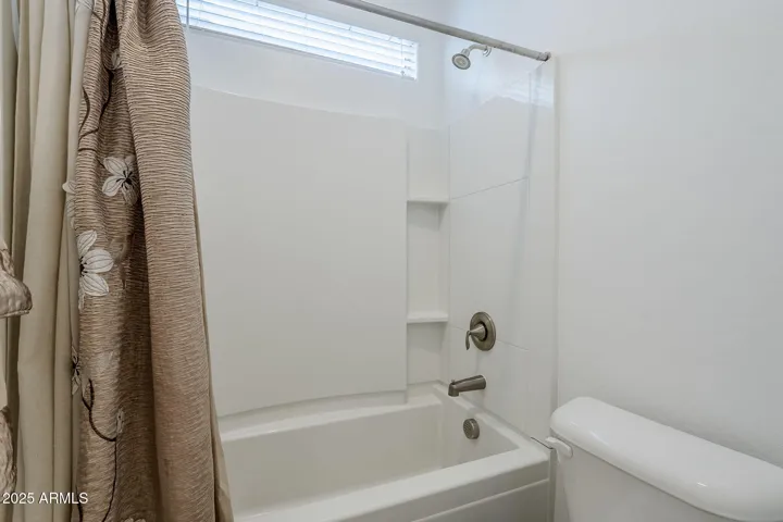 Tub/shower combo in the full bathroom for secondary bedrooms