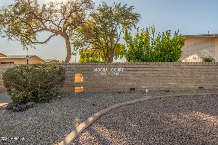 Mocha Court entrance from North102nd Drive