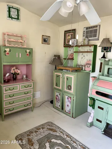 She Shed—perfect for a creative space