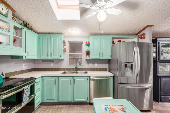 Charming Kitchen w/ lots of storage