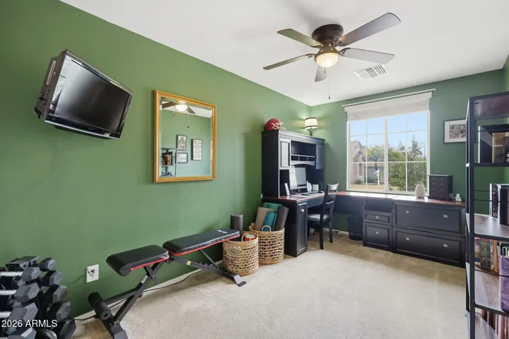 Can be used as an office. Great space!