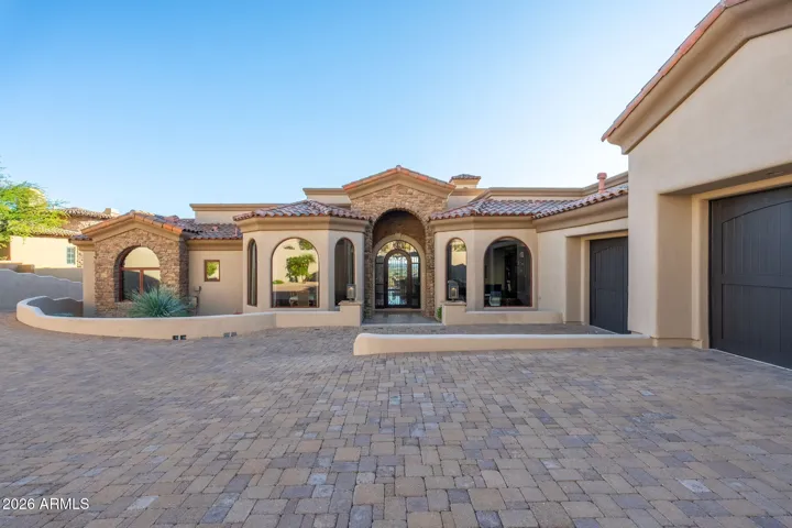 UPPER DRIVEWAY AND ENTRANCE TO MAIN LIVING