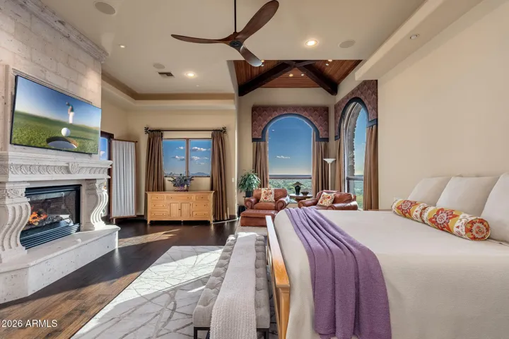 BEAUTIFUL CANTERA FIREPLACE