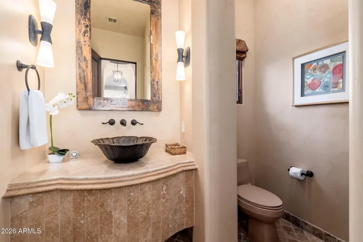 MAIN LEVEL POWDER BATH