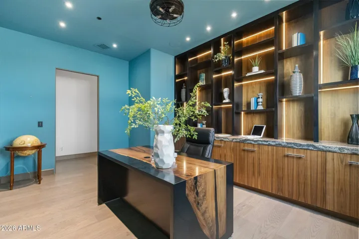 Lighting Creates a Gallery-Like Ambiance